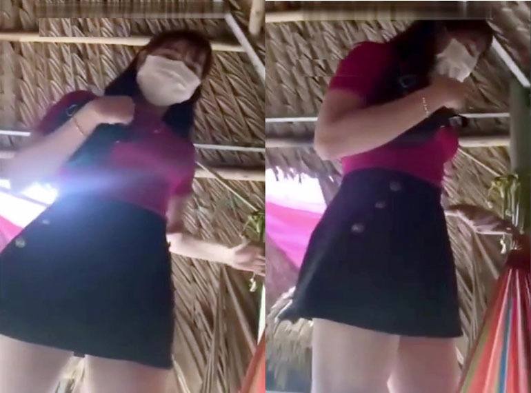 Full Clip Hot 18+ Chịch Mấy Em Miền Tây Ở Quán Cafe Chòi